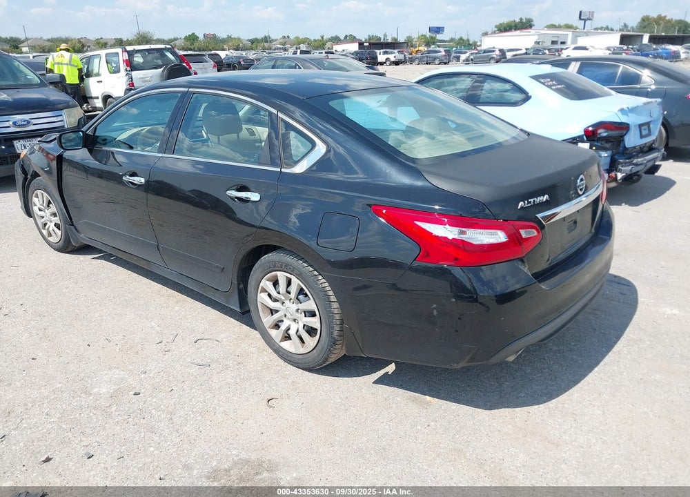 2017 NISSAN ALTIMA VIN: 1N4AL3APXHC241413