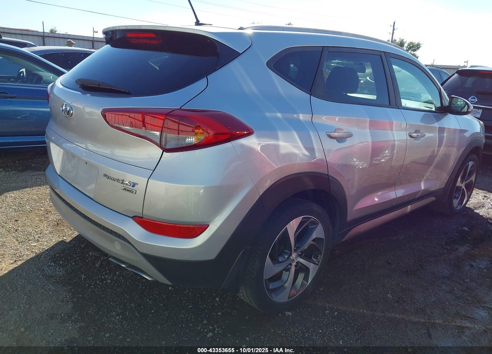 2017 HYUNDAI TUCSON SPORT VIN: KM8J3CA24HU367349