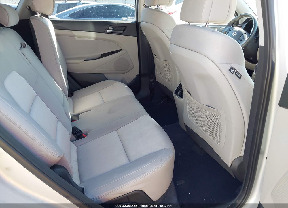 2017 HYUNDAI TUCSON SPORT VIN: KM8J3CA24HU367349