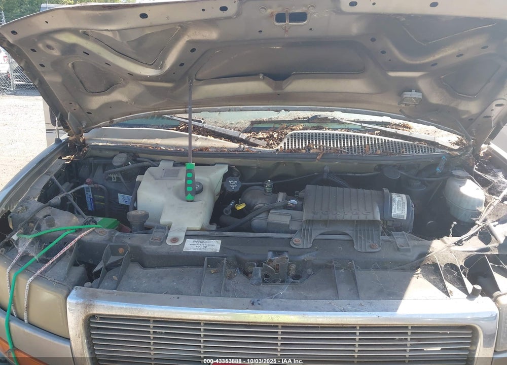 2003 GMC SAVANA CUTAWAY STANDARD/STANDARD W/C7L/C7N VIN: 1GDFG15T831238395