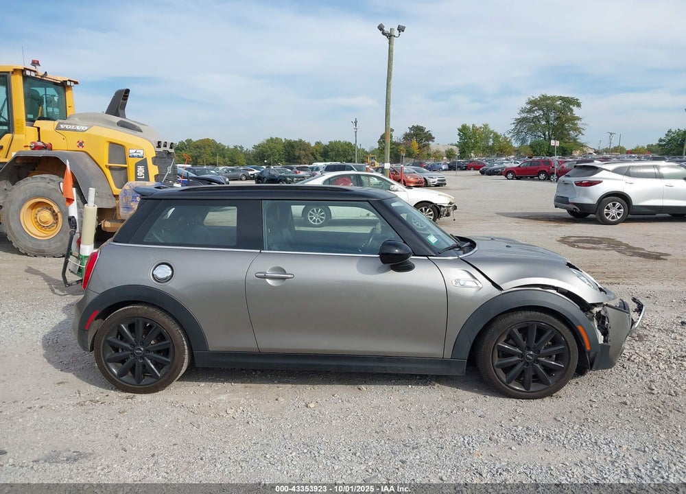 2017 MINI HARDTOP VIN: WMWXP7C36H2A46411