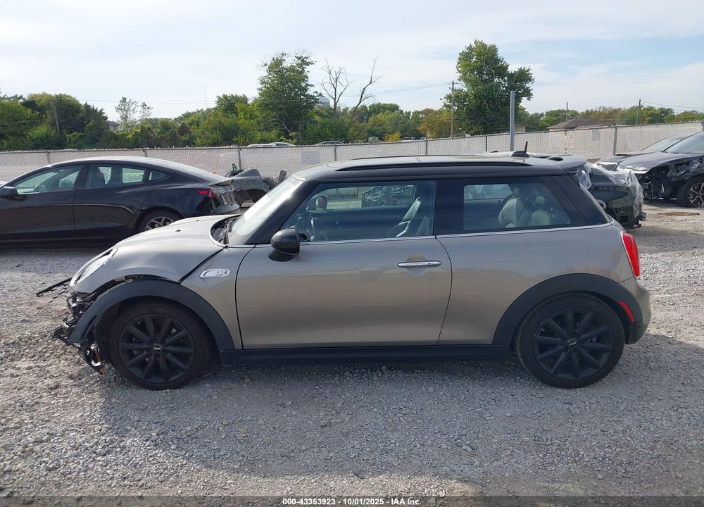2017 MINI HARDTOP VIN: WMWXP7C36H2A46411