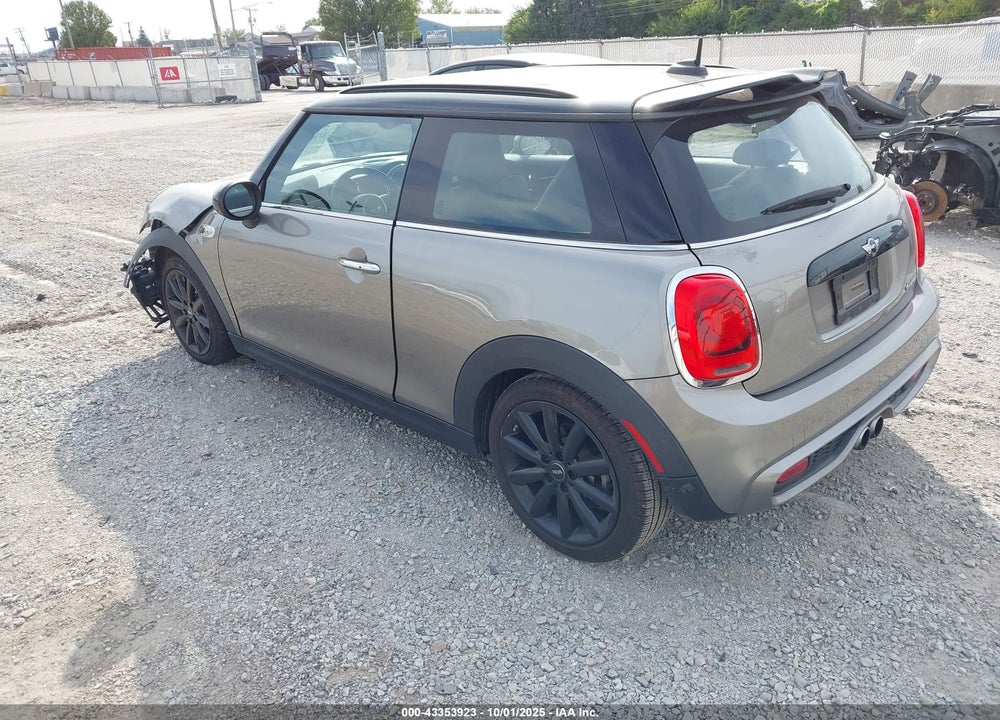 2017 MINI HARDTOP VIN: WMWXP7C36H2A46411