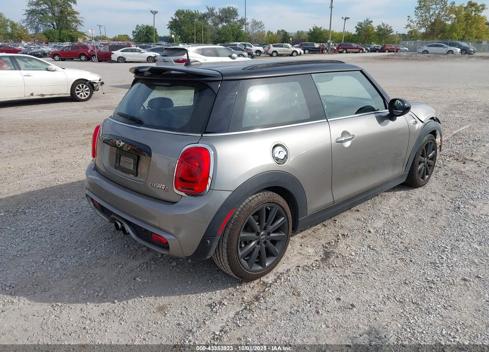 2017 MINI HARDTOP VIN: WMWXP7C36H2A46411