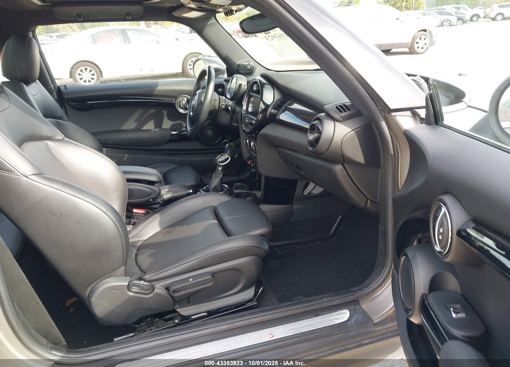 2017 MINI HARDTOP VIN: WMWXP7C36H2A46411