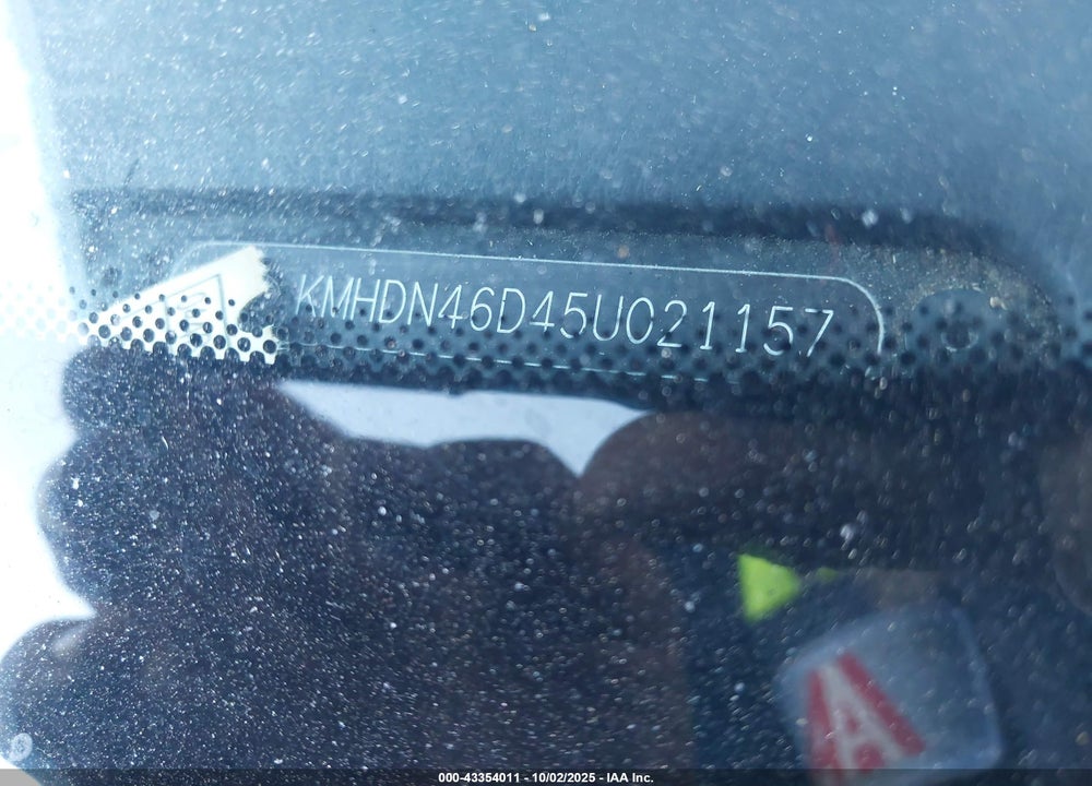 2005 HYUNDAI ELANTRA VIN: KMHDN46D45U021157