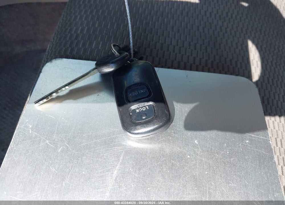 2005 TOYOTA RAV4 VIN: JTEHD20V550052242