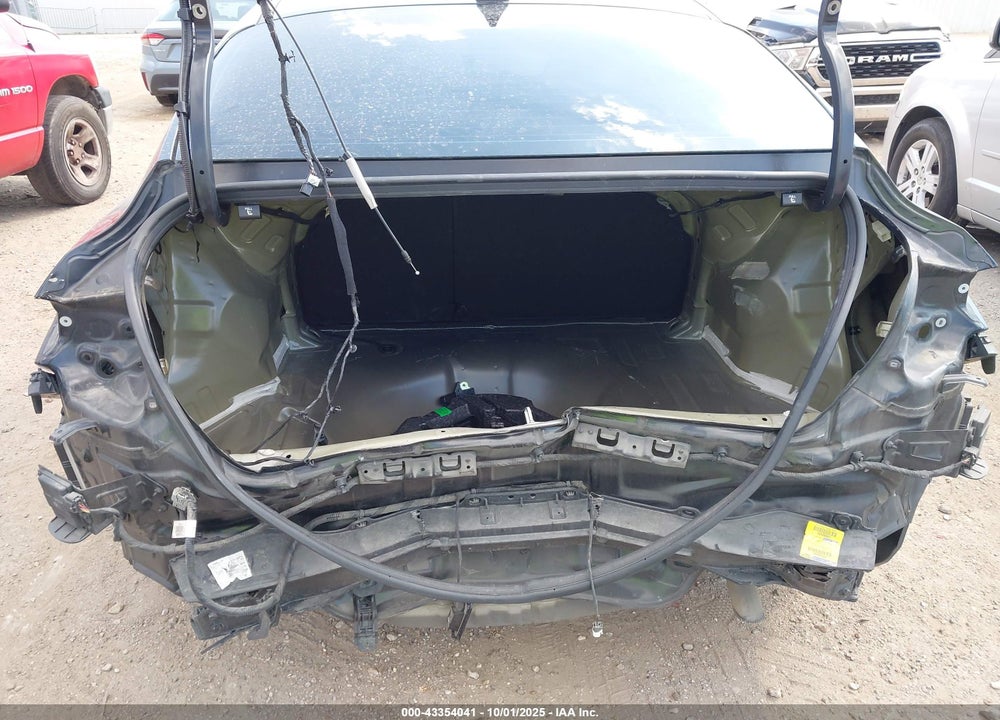 2024 HYUNDAI ELANTRA SEL VIN: KMHLS4DG5RU699083