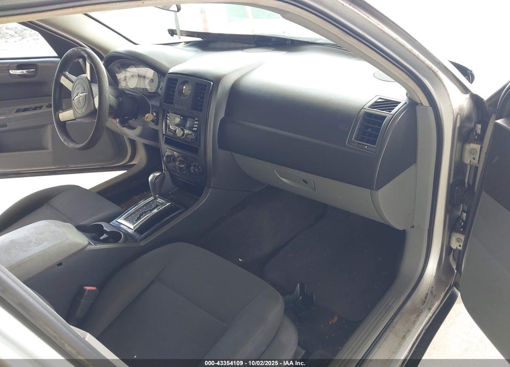 2005 CHRYSLER 300 VIN: 2C3JA43R15H103115