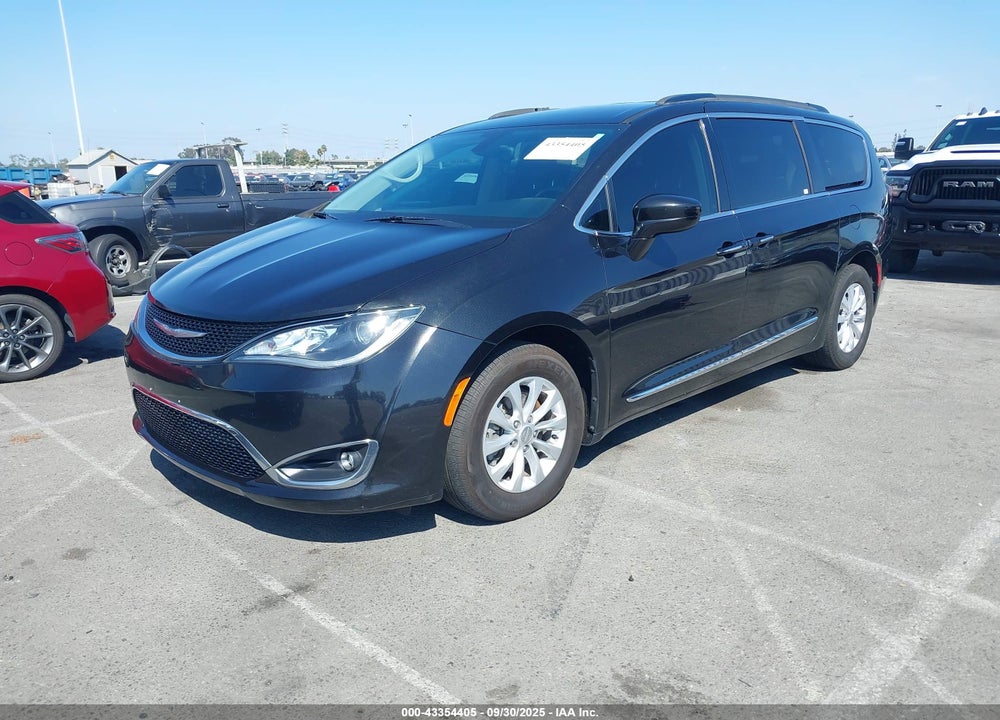 2017 CHRYSLER PACIFICA TOURING L VIN: 2C4RC1BG2HR505800