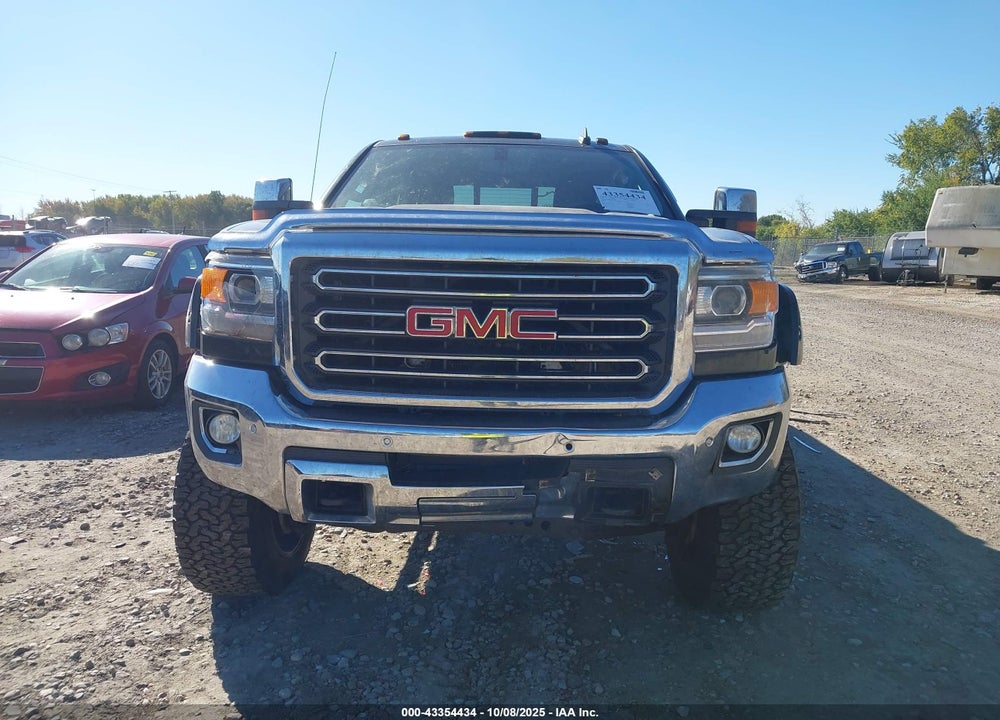 2015 GMC SIERRA 2500HD SLT VIN: 1GT22ZEG8FZ530590
