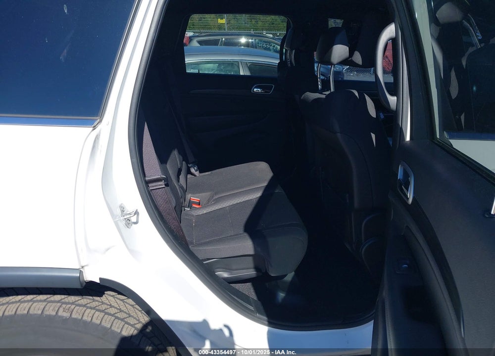 2020 JEEP GRAND CHEROKEE LAREDO E 4X4 VIN: 1C4RJFAG1LC108780