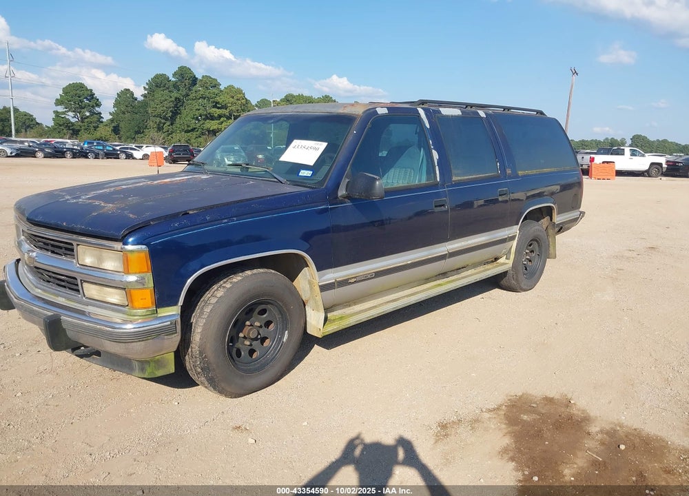 1994 CHEVROLET SUBURBAN C1500 VIN: 1GNEC16K8RJ356772