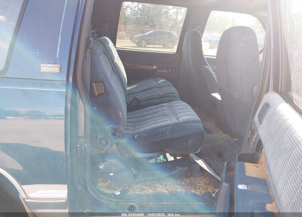 1994 CHEVROLET SUBURBAN C1500 VIN: 1GNEC16K8RJ356772