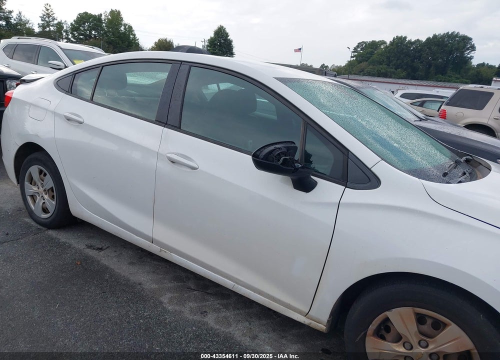 2018 CHEVROLET CRUZE VIN: 1G1BC5SM9J7143625