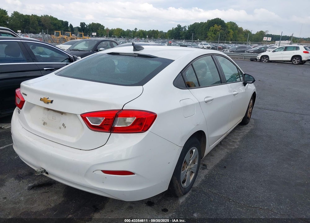 2018 CHEVROLET CRUZE VIN: 1G1BC5SM9J7143625