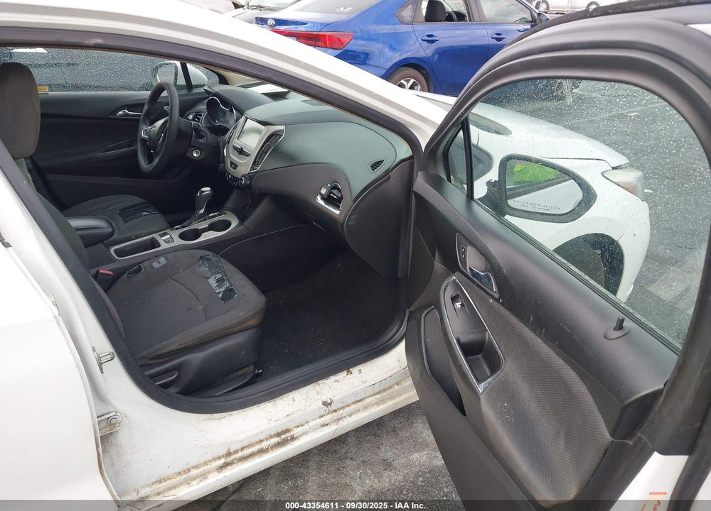 2018 CHEVROLET CRUZE VIN: 1G1BC5SM9J7143625