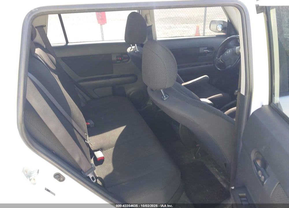 2009 SCION XB VIN: JTLKE50E691074568