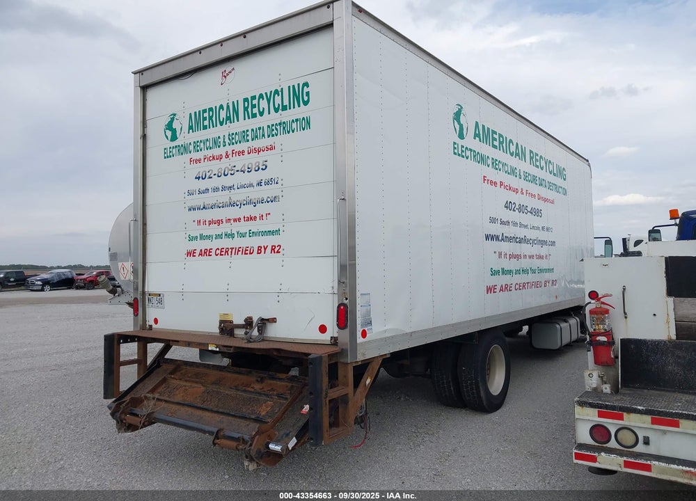 2019 FREIGHTLINER M2 106 VIN: 1FVACWD25KHKE9327