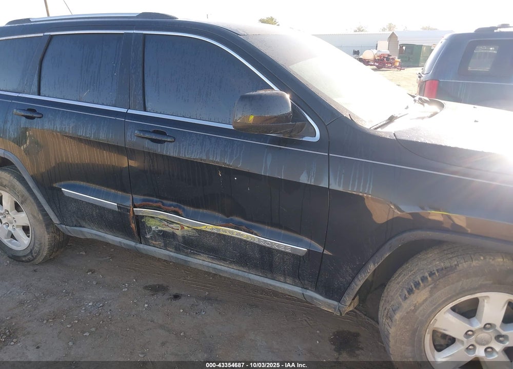2011 JEEP GRAND CHEROKEE VIN: 1J4RR4GGXBC552608