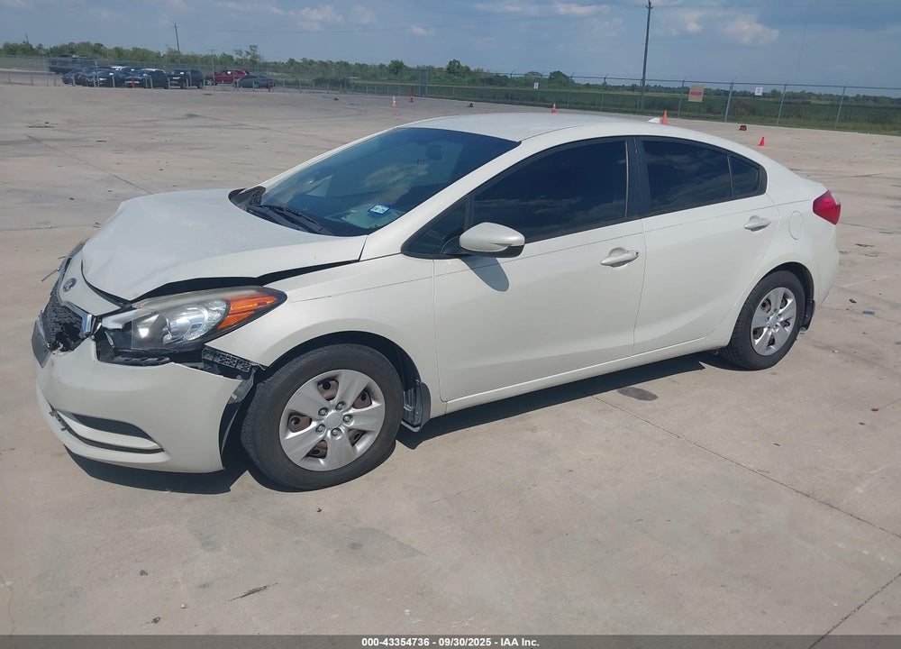 2015 KIA FORTE VIN: KNAFK4A68F5257057