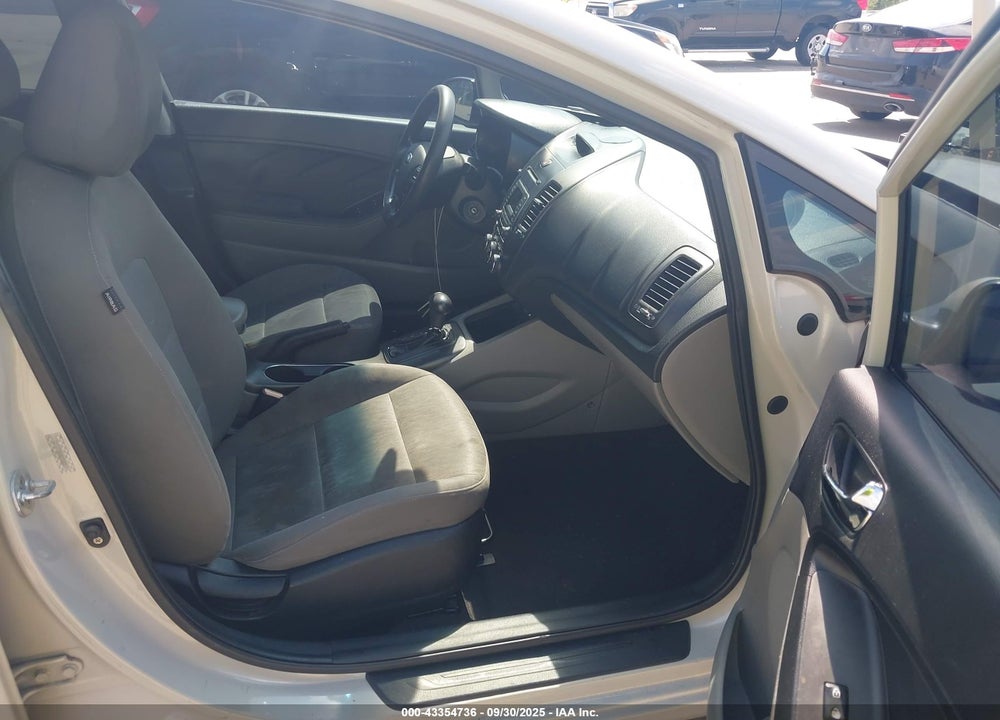 2015 KIA FORTE VIN: KNAFK4A68F5257057