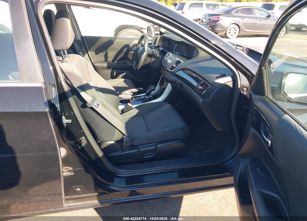 2016 HONDA ACCORD VIN: 1HGCR2F37GA222380