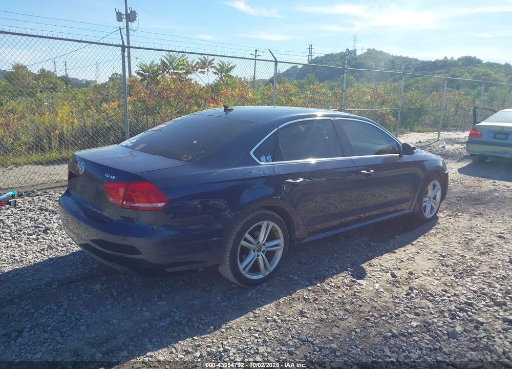 2014 VOLKSWAGEN PASSAT VIN: 1VWBT7A30EC035240