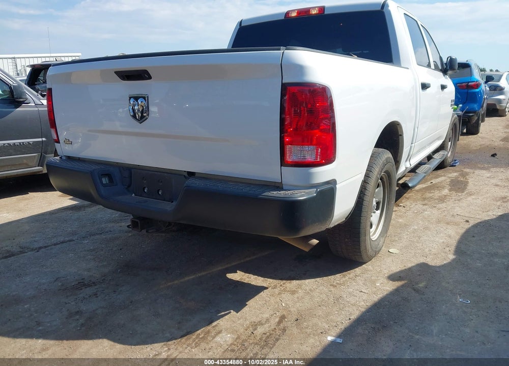 2019 RAM 1500 CLASSIC TRADESMAN 4X2 5'7 BOX VIN: 1C6RR6KG7KS603469