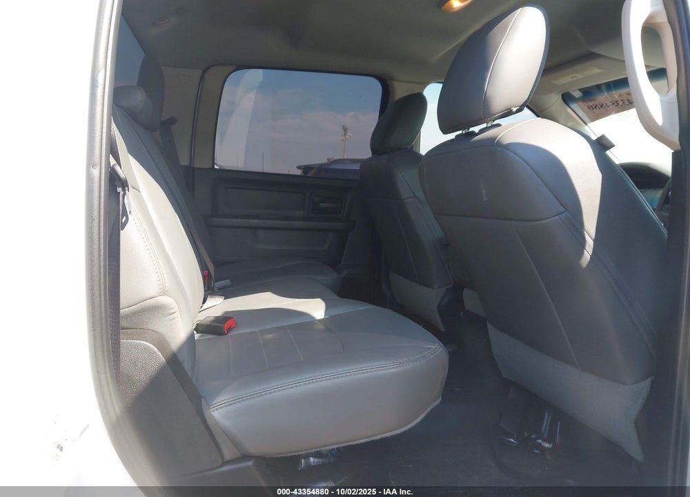 2019 RAM 1500 CLASSIC TRADESMAN 4X2 5'7 BOX VIN: 1C6RR6KG7KS603469