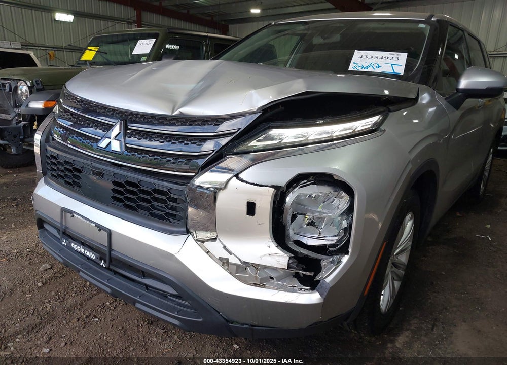 2022 MITSUBISHI OUTLANDER ES 2.5 S-AWC VIN: JA4J4TA80NZ007901