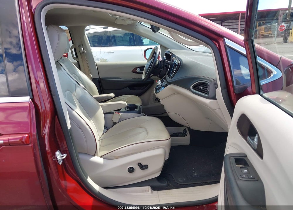 2017 CHRYSLER PACIFICA LIMITED VIN: 2C4RC1GG8HR683798