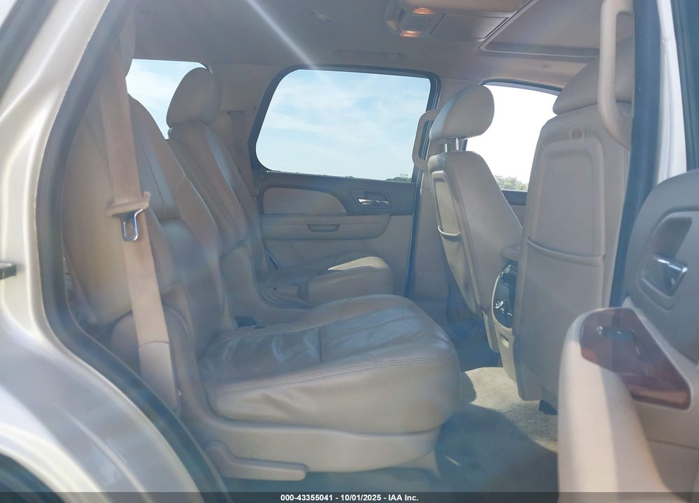2011 GMC YUKON VIN: 1GKS2CE09BR242334
