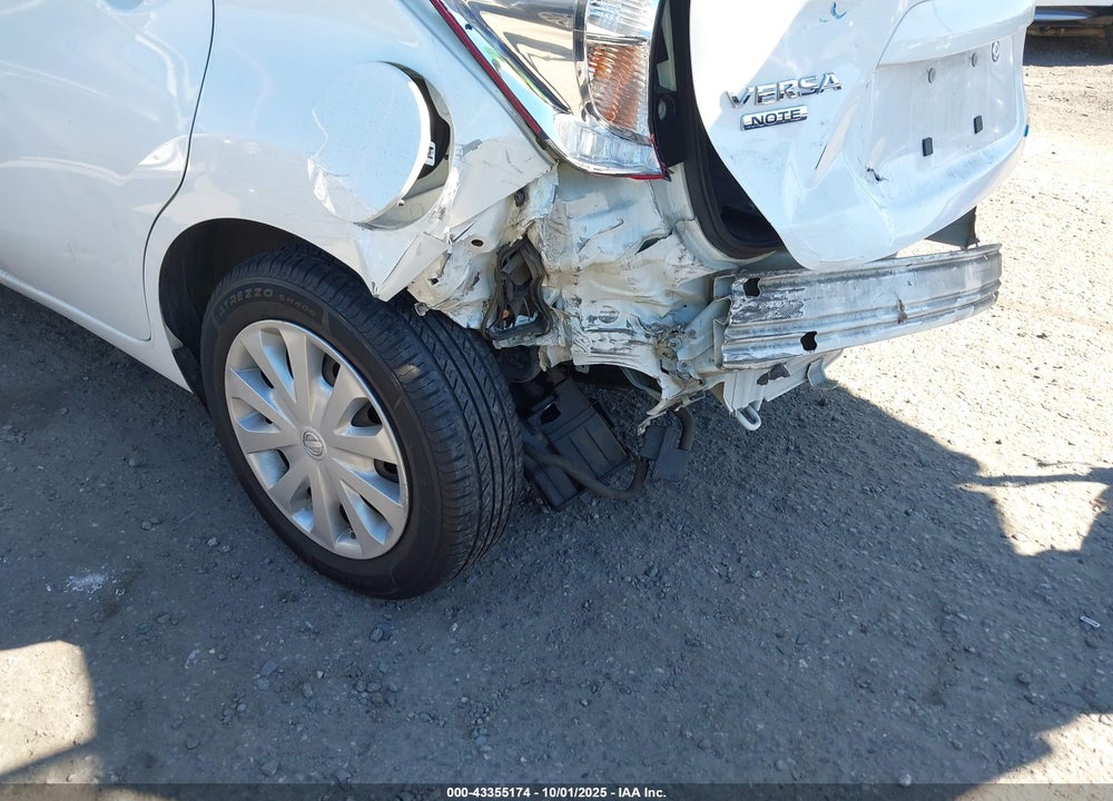 2015 NISSAN VERSA NOTE S PLUS VIN: 3N1CE2CP6FL386778