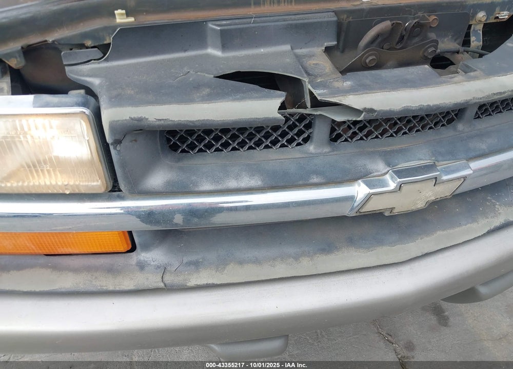1998 CHEVROLET S-10 LS FLEETSIDE VIN: 1GCCS1941W8222057