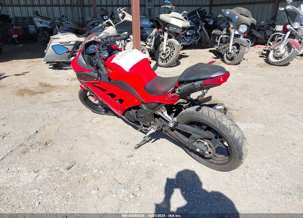 2016 KAWASAKI EX300 VIN: JKAEX8A10GDA26167