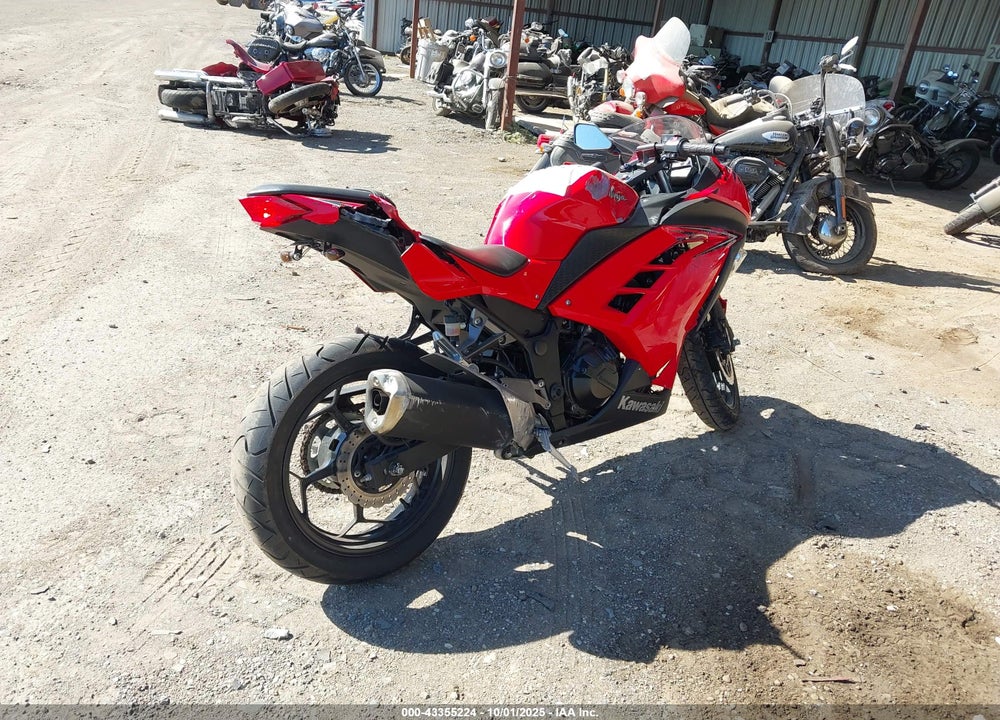 2016 KAWASAKI EX300 VIN: JKAEX8A10GDA26167