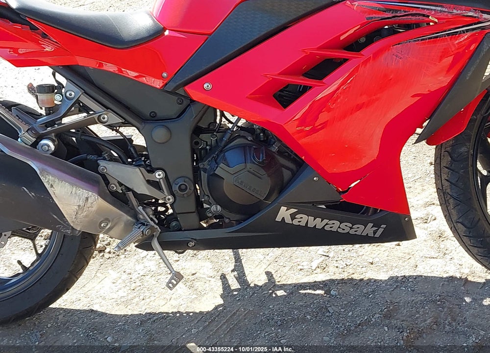 2016 KAWASAKI EX300 VIN: JKAEX8A10GDA26167