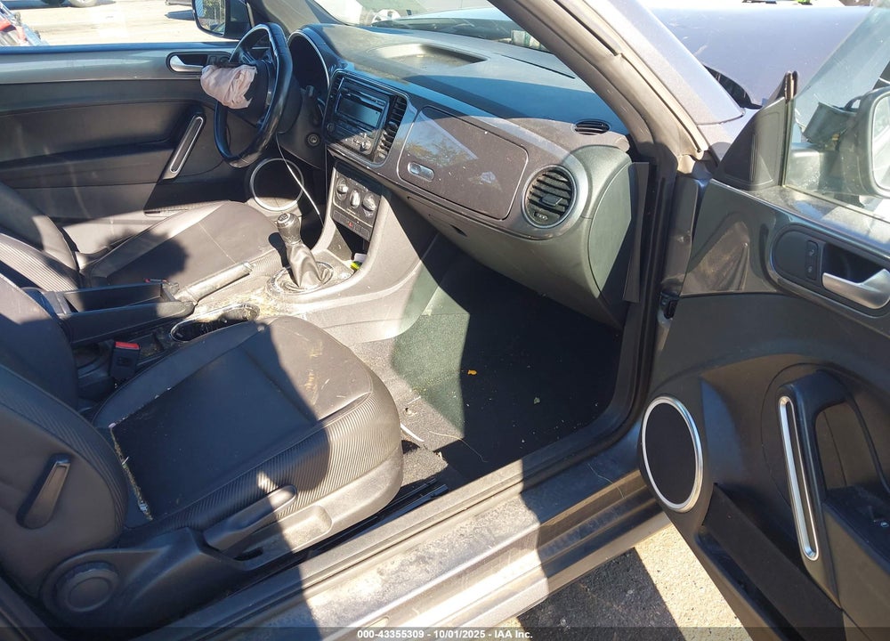 2015 VOLKSWAGEN BEETLE VIN: 3VWH07AT3FM643059