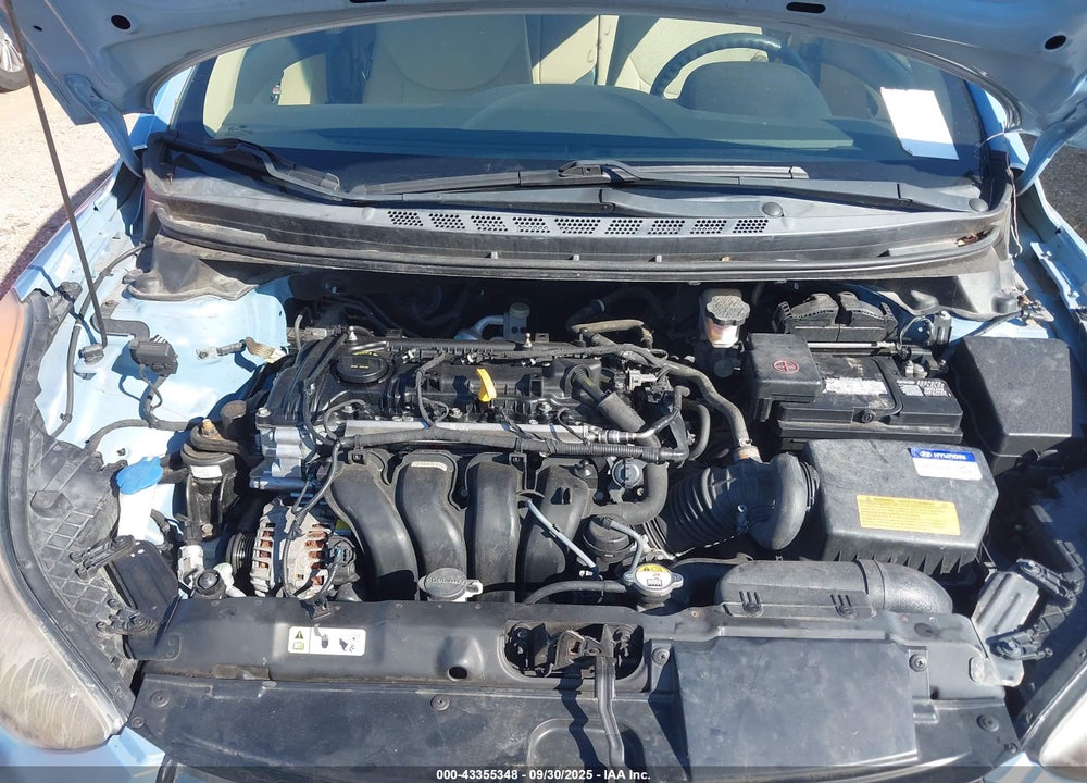 2013 HYUNDAI ELANTRA VIN: KMHDH4AE5DU727219