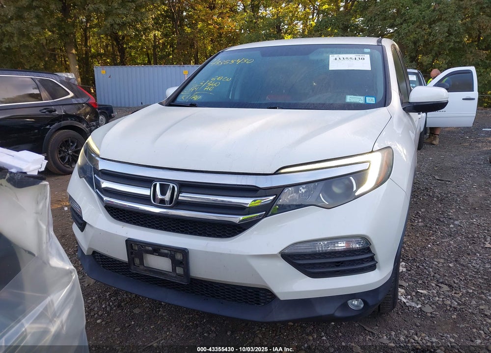 2017 HONDA PILOT EX VIN: 5FNYF6H31HB066055