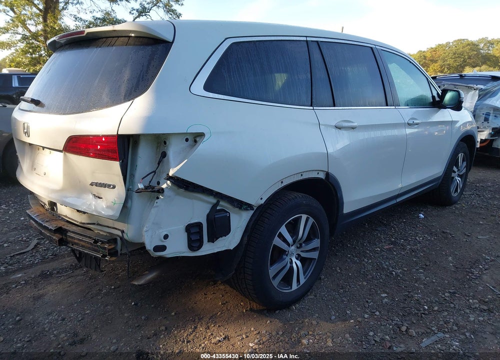 2017 HONDA PILOT EX VIN: 5FNYF6H31HB066055