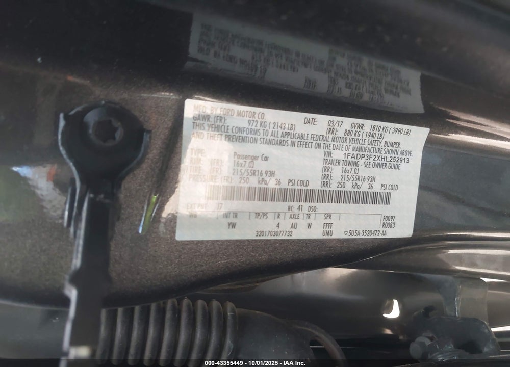 2017 FORD FOCUS VIN: 1FADP3F2XHL252913