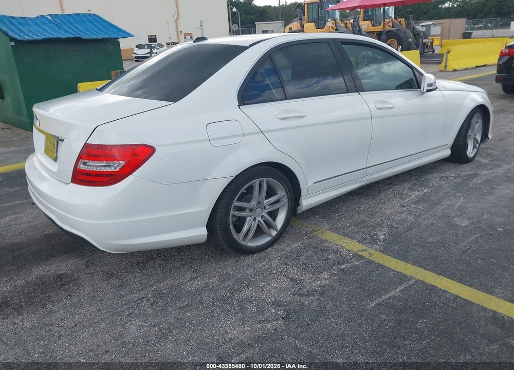2013 MERCEDES-BENZ C 250 SPORT VIN: WDDGF4HB3DA775716