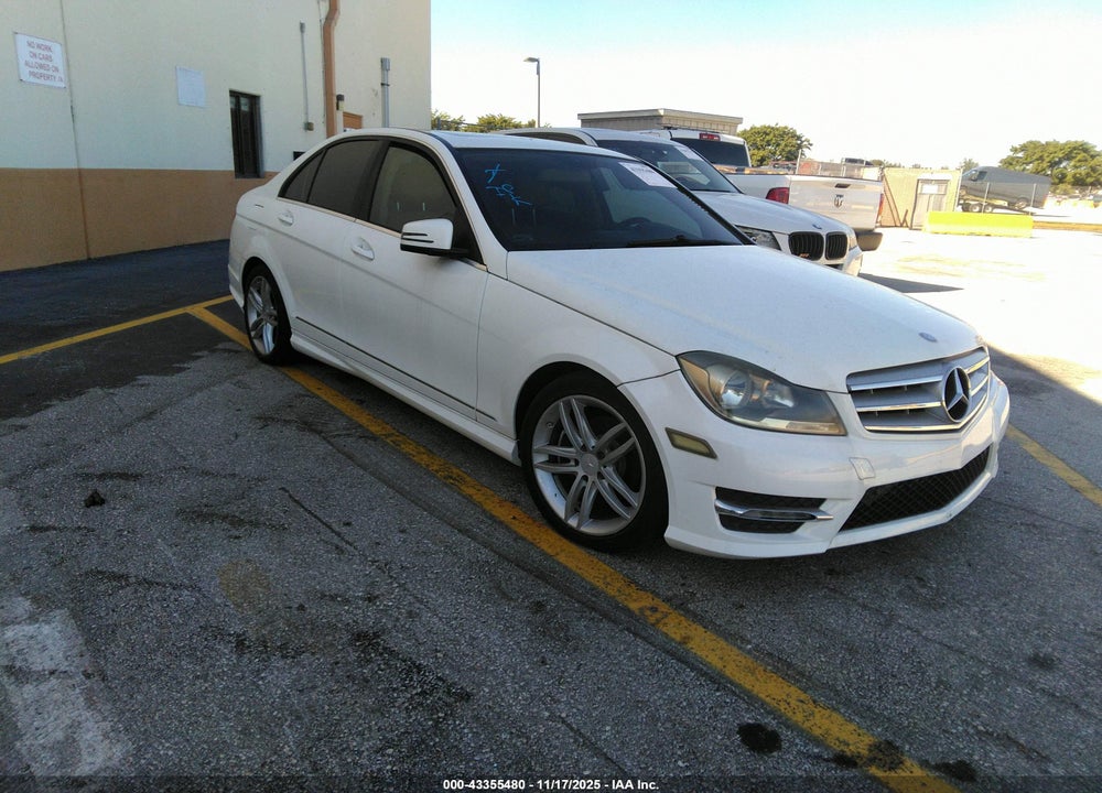 2013 MERCEDES-BENZ C 250 SPORT VIN: WDDGF4HB3DA775716