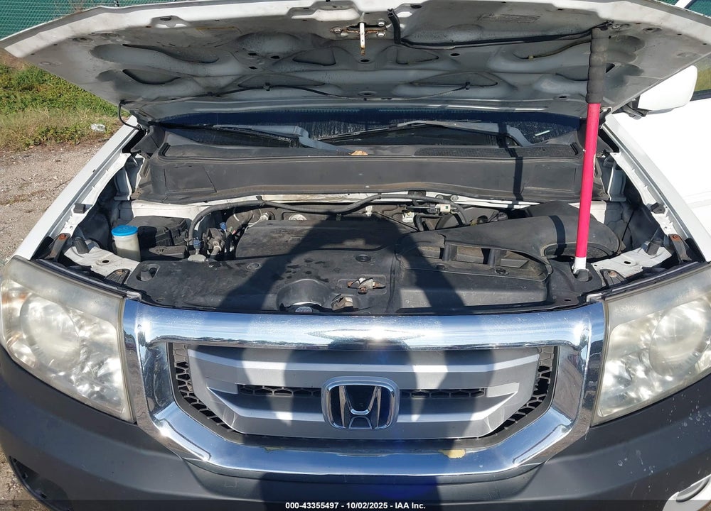 2011 HONDA PILOT VIN: 5FNYF3H51BB010012