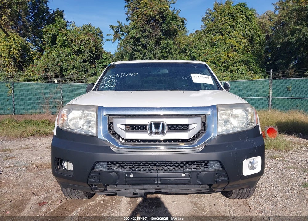 2011 HONDA PILOT VIN: 5FNYF3H51BB010012