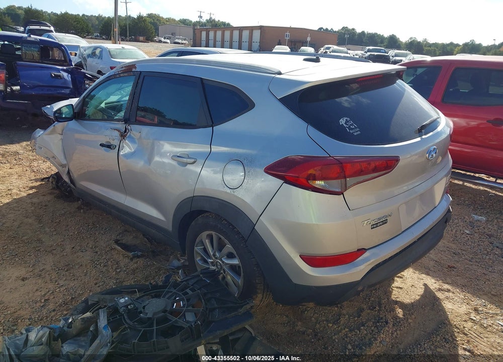 2016 HYUNDAI TUCSON VIN: KM8J33A42GU125384