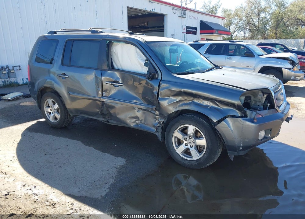 2011 HONDA PILOT EX-L VIN: 5FNYF4H70BB086151