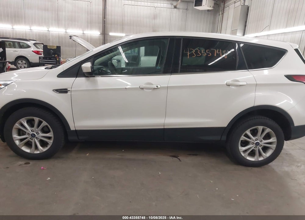 2017 FORD ESCAPE VIN: 1FMCU9GD0HUB21710